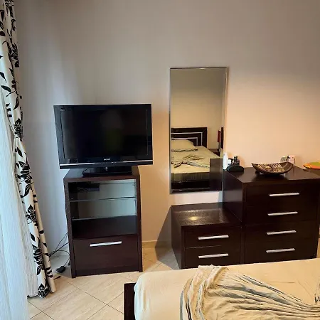 Lungomare 1br For 4 Appartement Vlorë